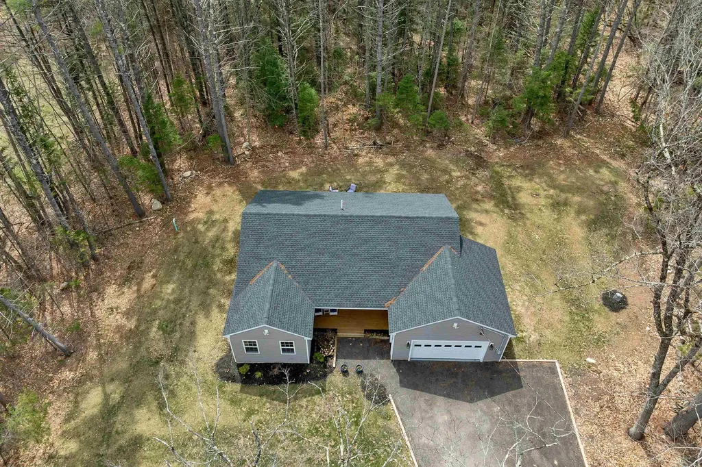 185 Town House Road Effingham NH 03882