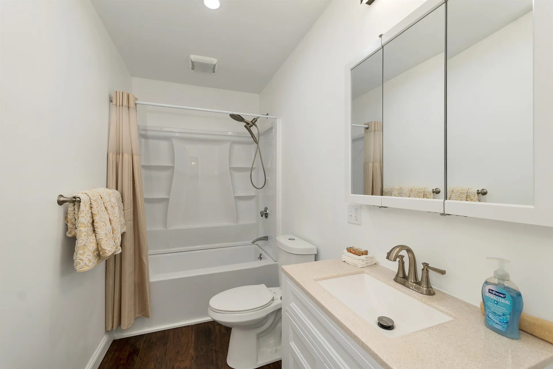 185 Town House Road Effingham NH 03882