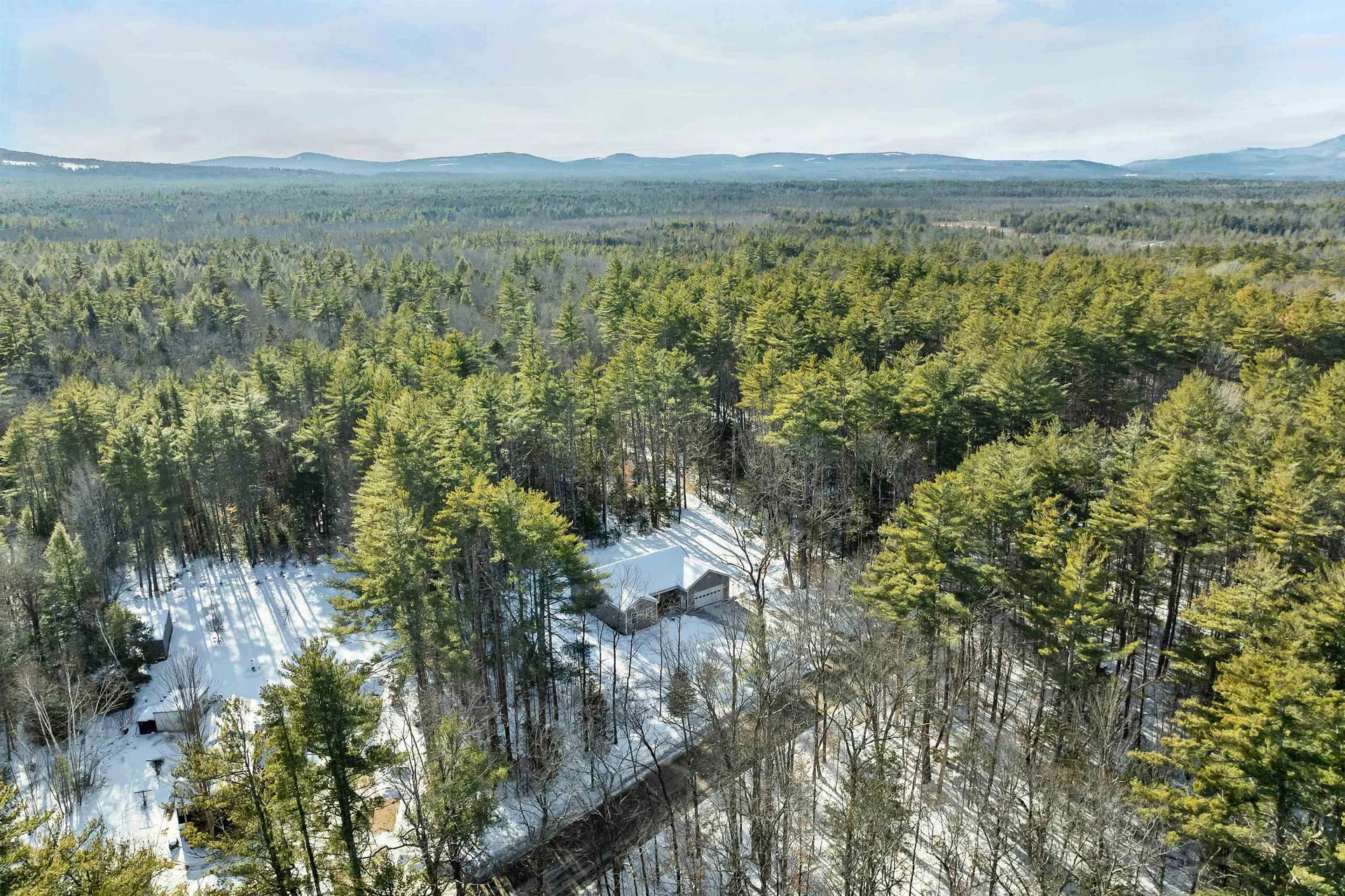 185 Town House Road Effingham NH 03882