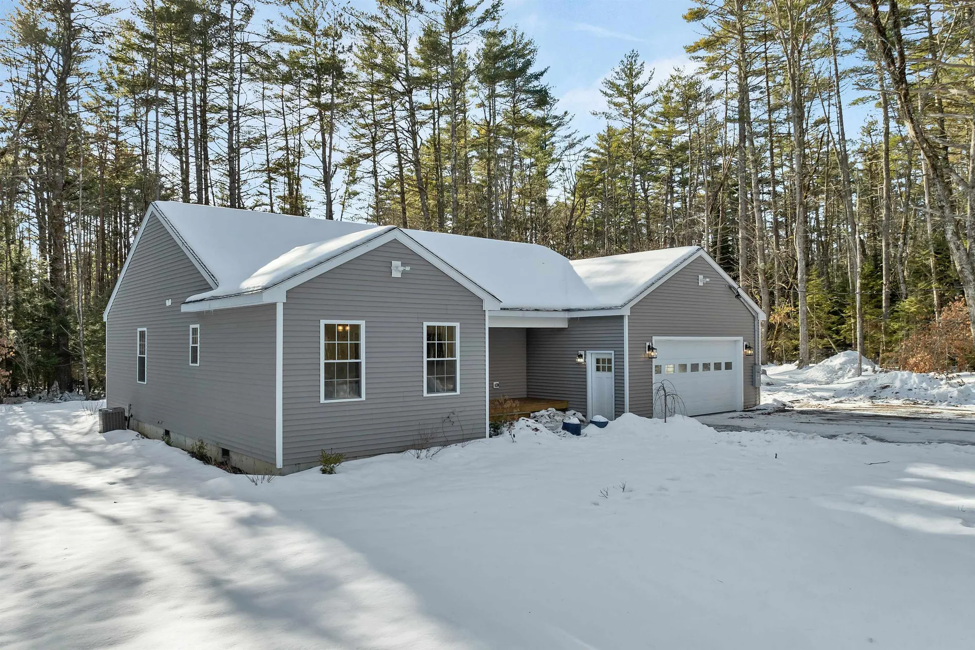 185 Town House Road Effingham NH 03882
