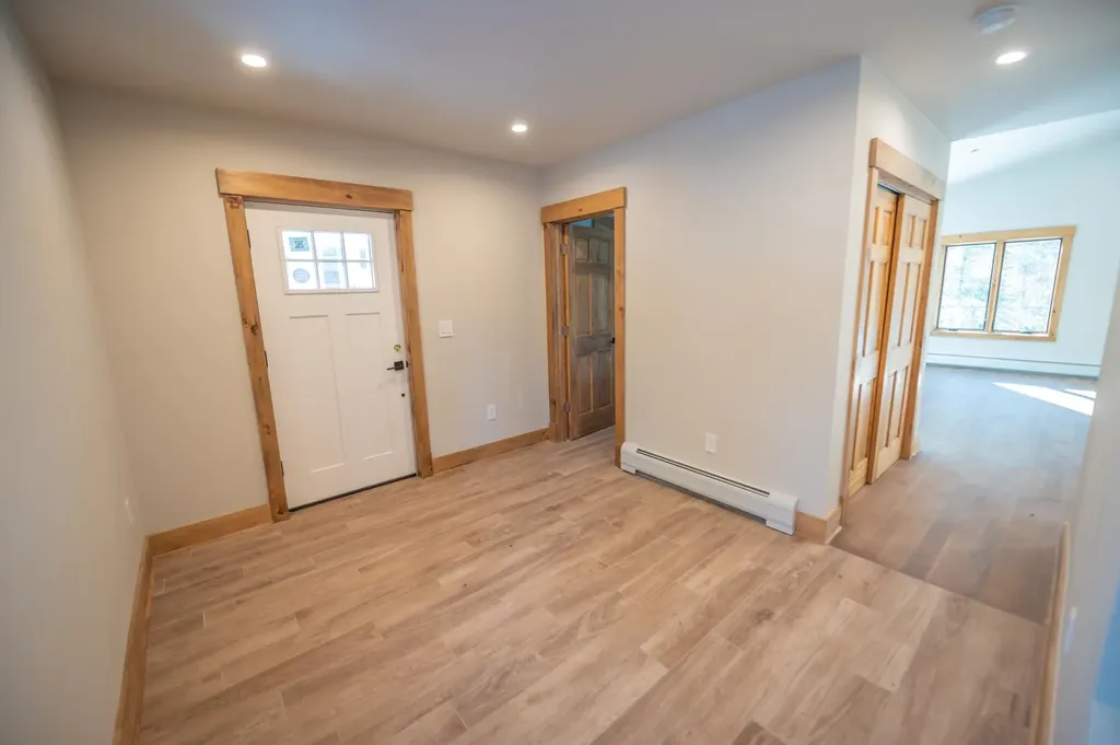 4 Breezy Way Dover VT 05356