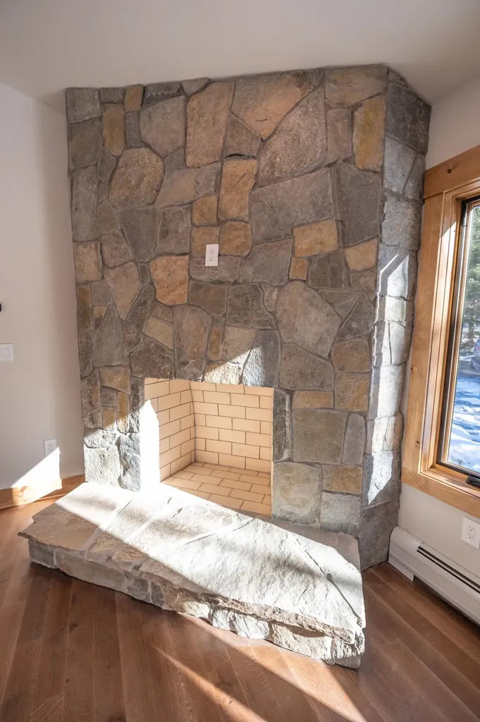 4 Breezy Way Dover VT 05356