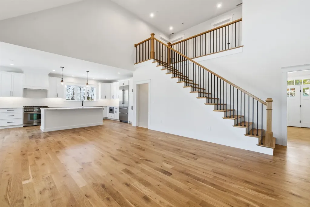 8 Deadreckoning Point Laconia NH 03246