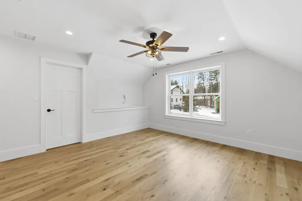 8 Deadreckoning Point Laconia NH 03246