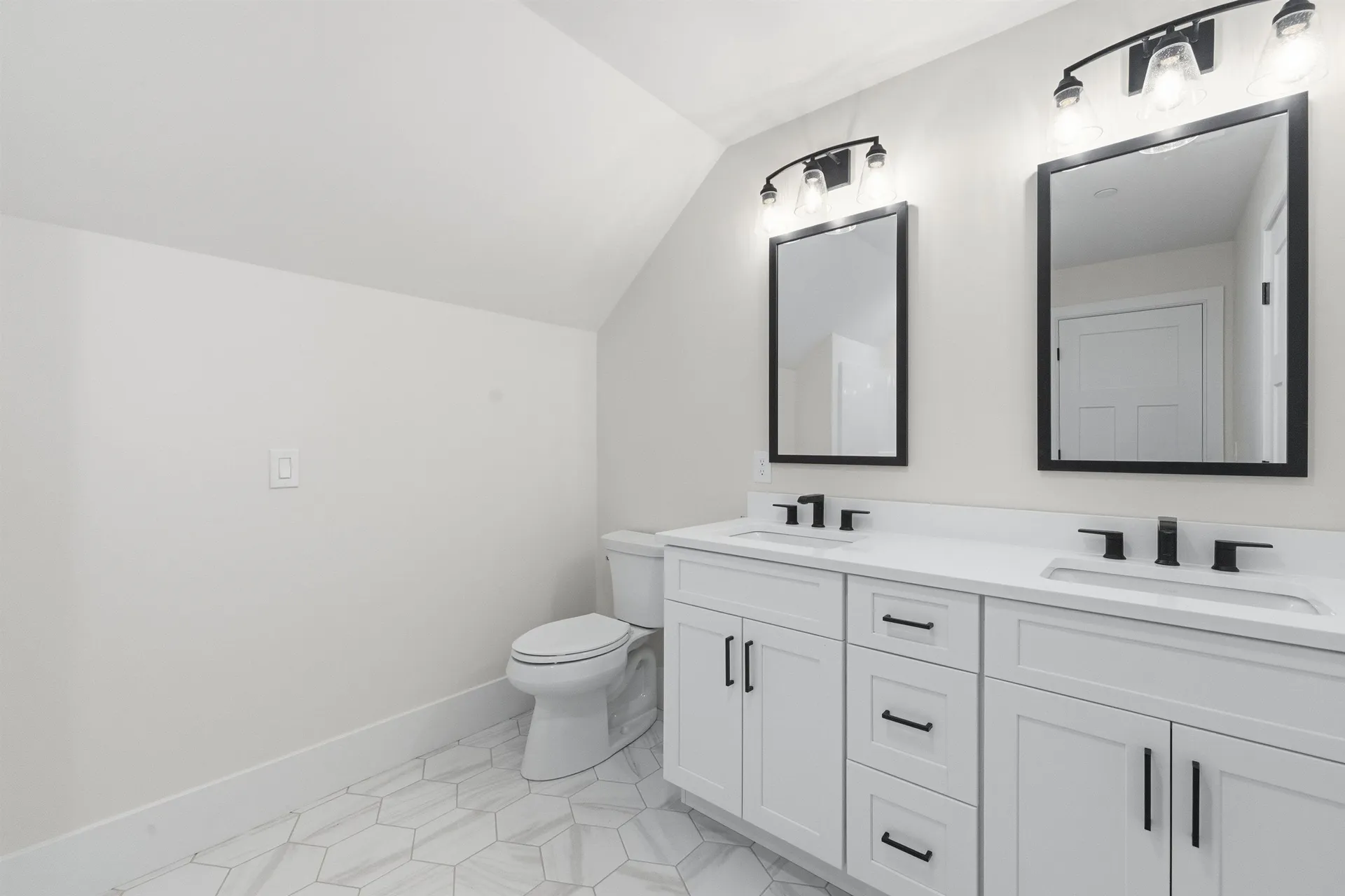 8 Deadreckoning Point Laconia NH 03246