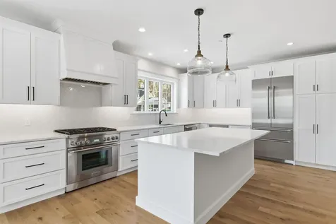 8 Deadreckoning Point Laconia NH 03246