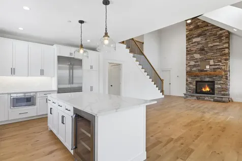 8 Deadreckoning Point Laconia NH 03246