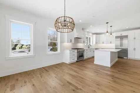 8 Deadreckoning Point Laconia NH 03246