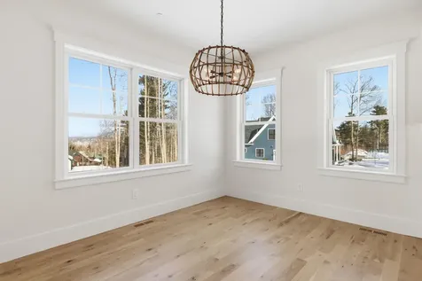 8 Deadreckoning Point Laconia NH 03246