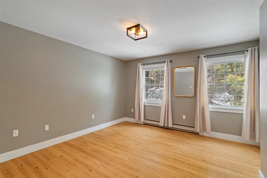 7 Sugartree Lane Essex Junction VT 05452