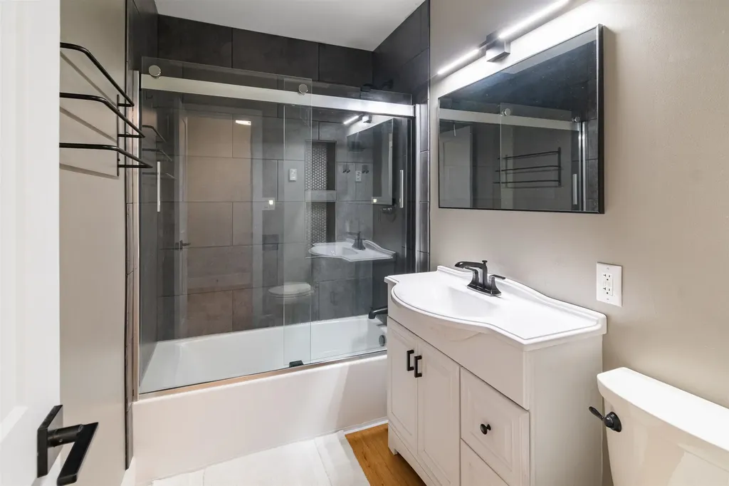 7 Sugartree Lane Essex Junction VT 05452