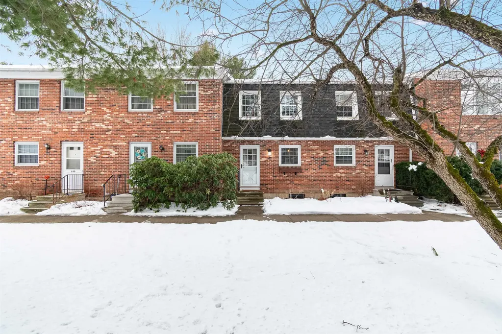 7 Sugartree Lane Essex Junction VT 05452