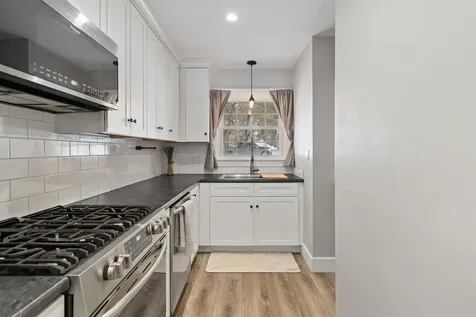 7 Sugartree Lane Essex Junction VT 05452