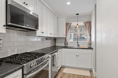 7 Sugartree Lane Essex Junction VT 05452