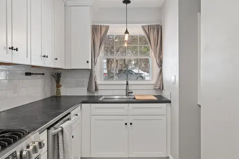 7 Sugartree Lane Essex Junction VT 05452