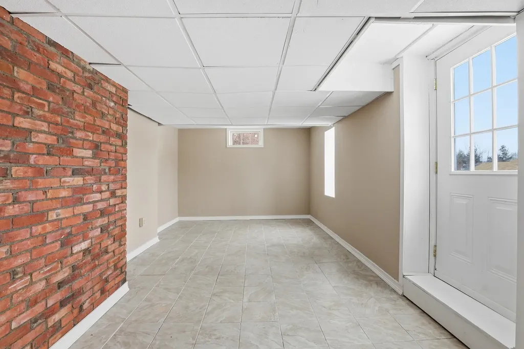 291 Mast Road Manchester NH 03102