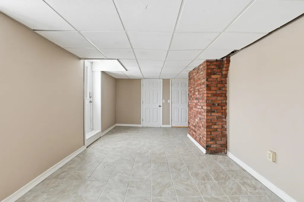 291 Mast Road Manchester NH 03102