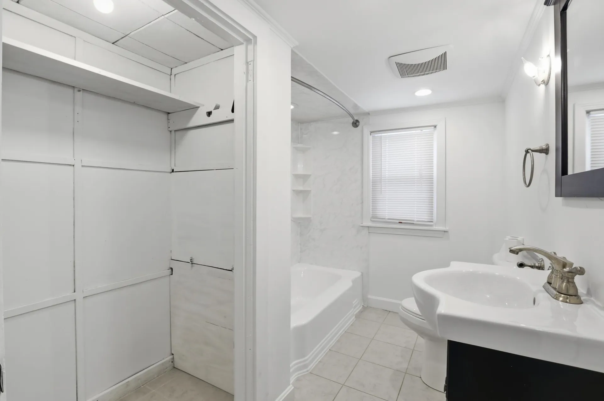 291 Mast Road Manchester NH 03102