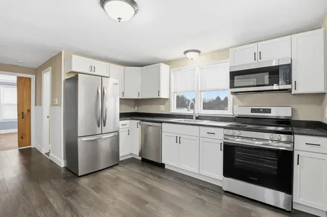 291 Mast Road Manchester NH 03102