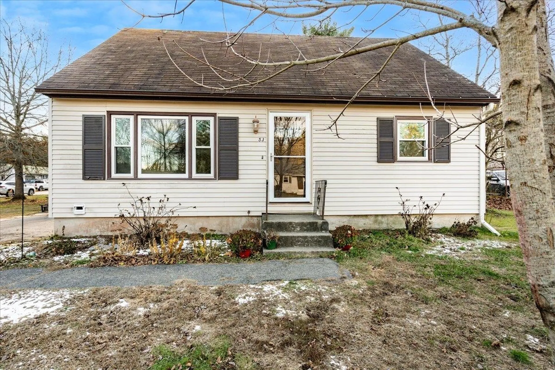 53 River Road Allenstown NH 03275