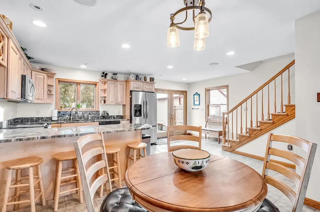 24 Laurel Street Brattleboro VT 05301