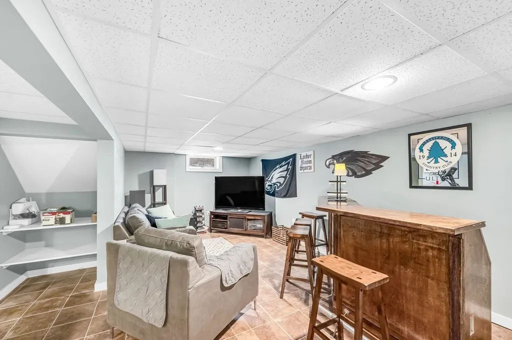 24 Laurel Street Brattleboro VT 05301