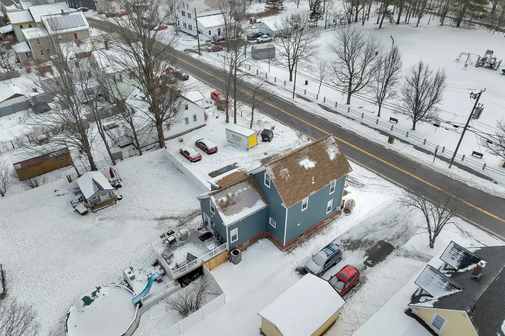 77 Central Street Farmington NH 03835