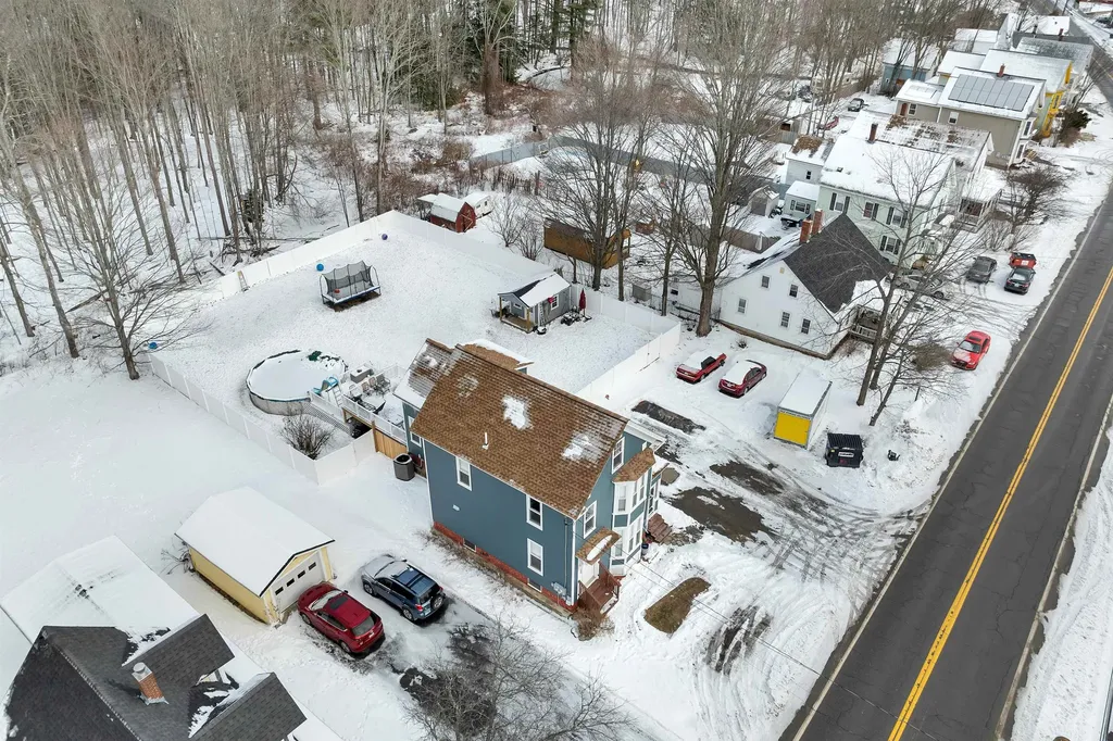 77 Central Street Farmington NH 03835