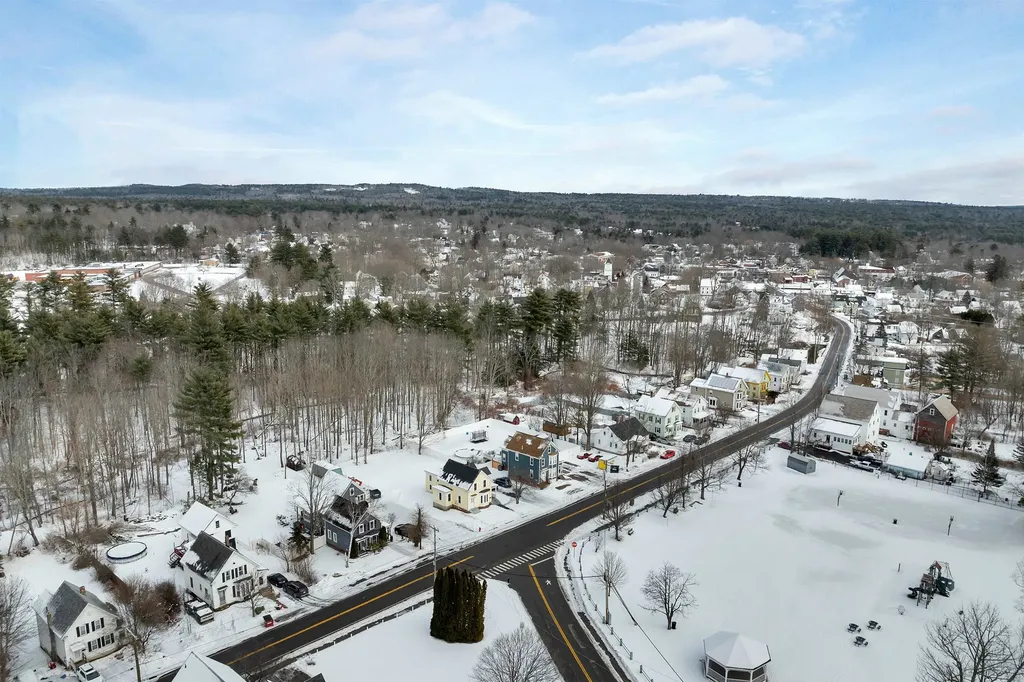 77 Central Street Farmington NH 03835