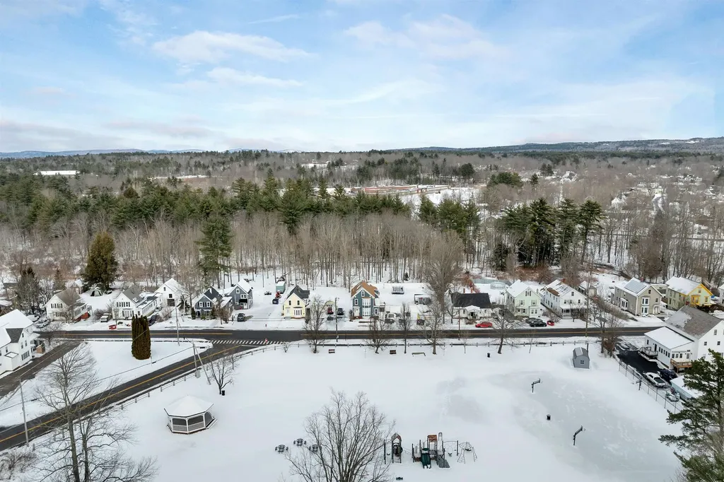 77 Central Street Farmington NH 03835