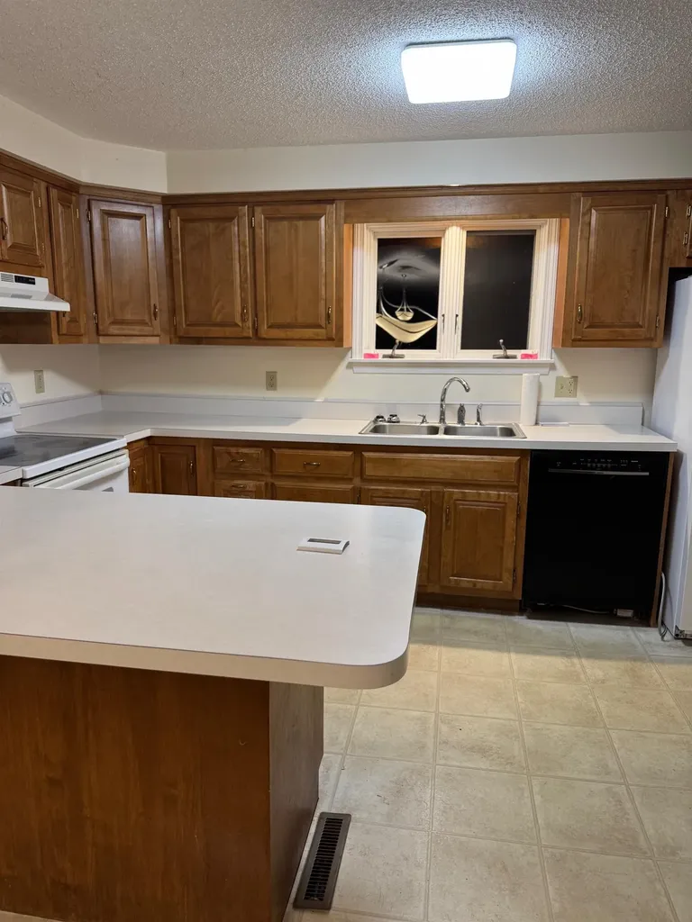 153 Coffin Road Epping NH 03042