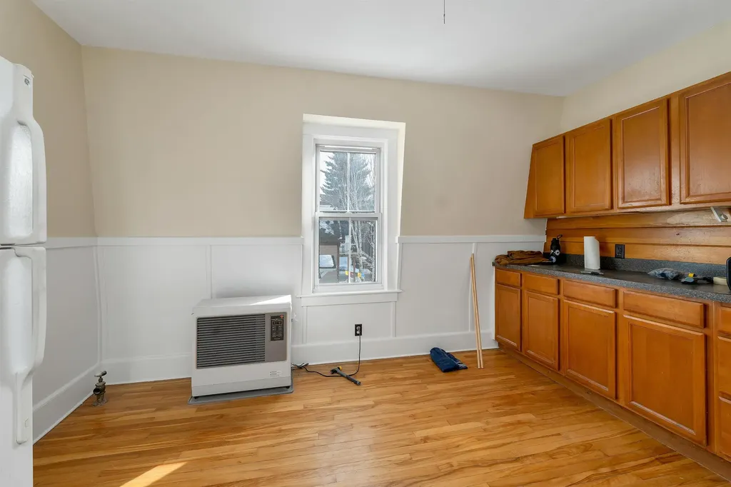 47 Pearl Street Laconia NH 03246