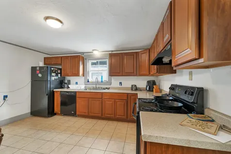 47 Pearl Street Laconia NH 03246