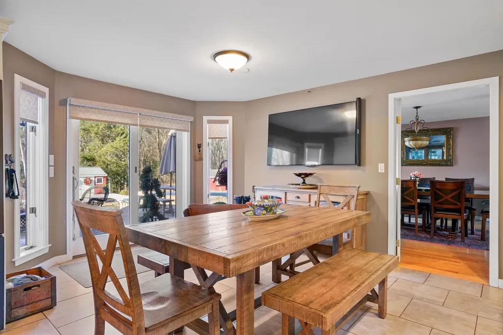 417 Candia Road Chester NH 03036