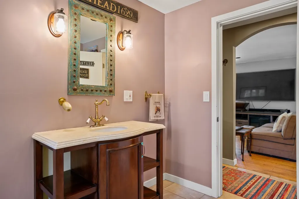 417 Candia Road Chester NH 03036