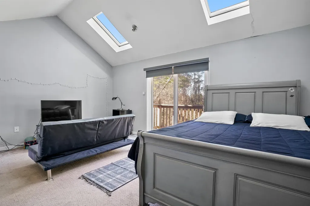 417 Candia Road Chester NH 03036