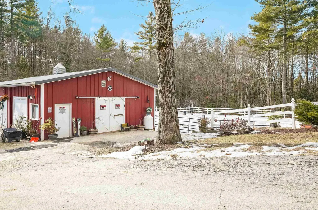 417 Candia Road Chester NH 03036
