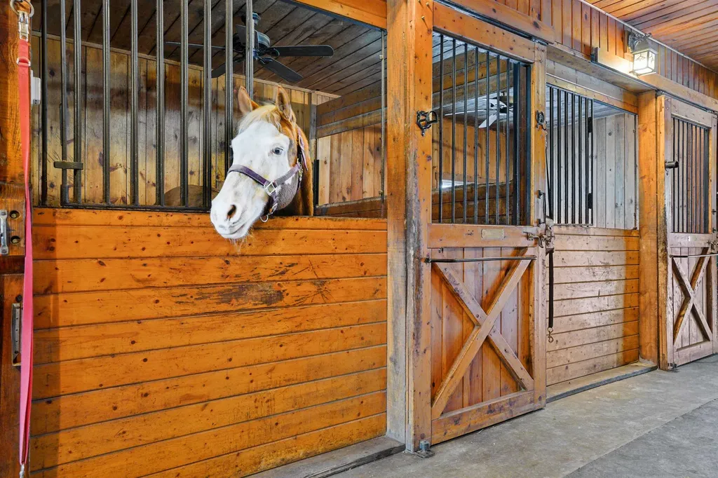 417 Candia Road Chester NH 03036