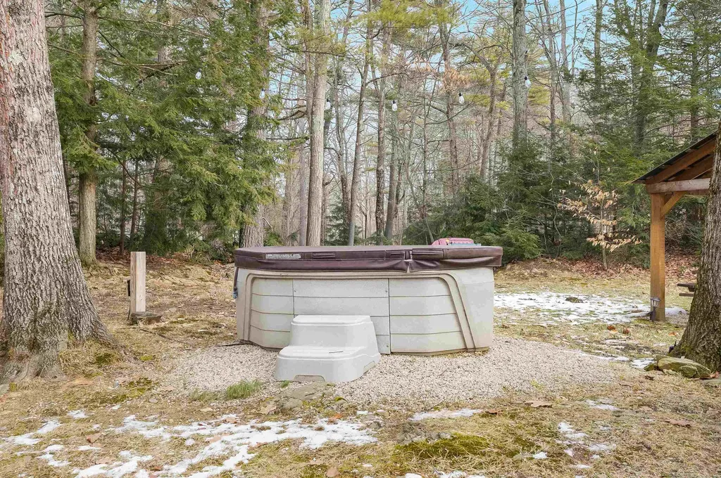 417 Candia Road Chester NH 03036