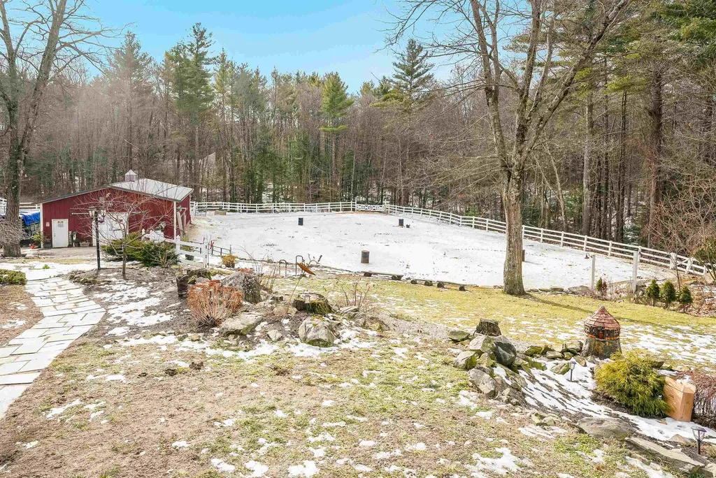 417 Candia Road Chester NH 03036