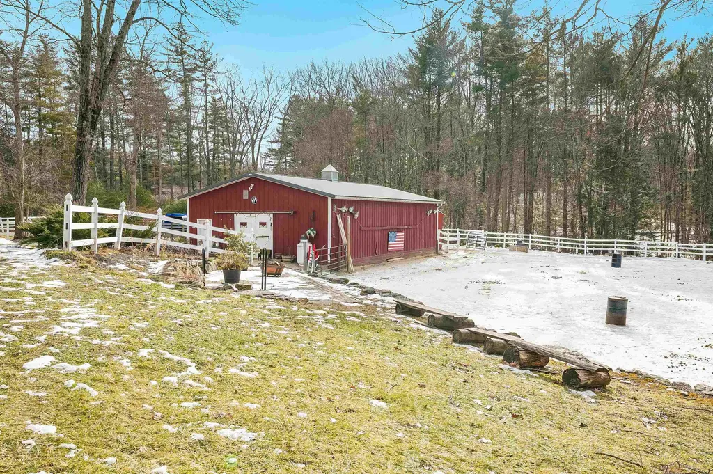 417 Candia Road Chester NH 03036