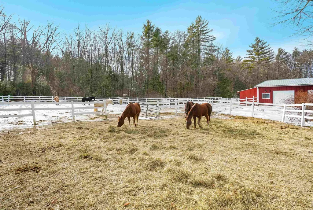 417 Candia Road Chester NH 03036