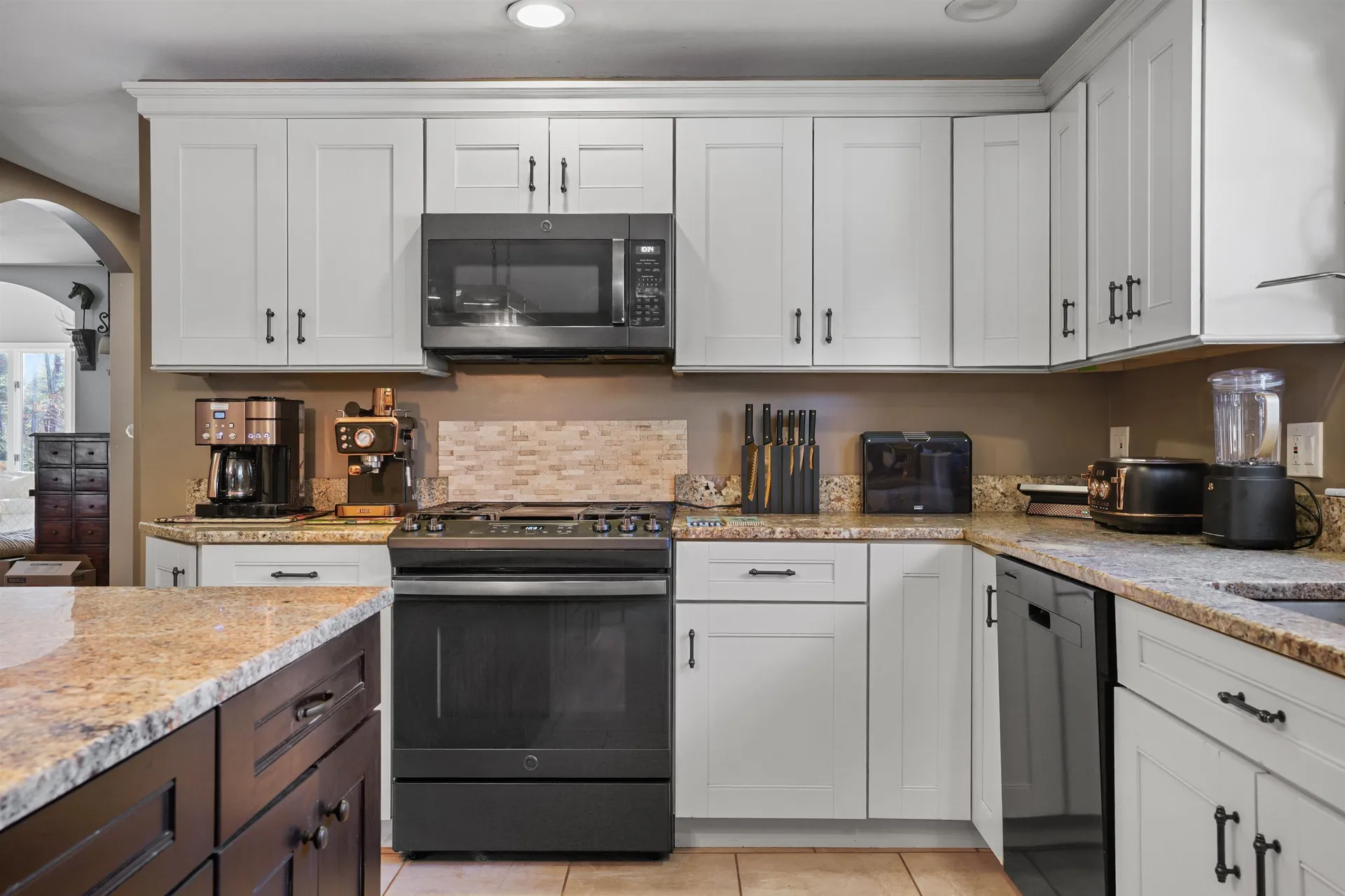 417 Candia Road Chester NH 03036