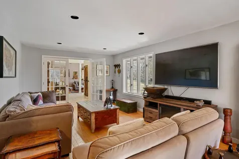 417 Candia Road Chester NH 03036