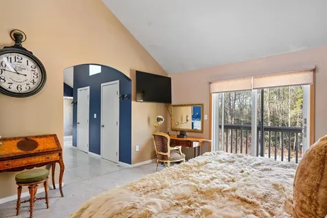 417 Candia Road Chester NH 03036