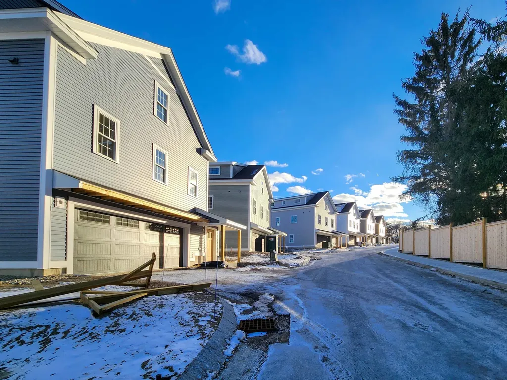 35 Eden Lane Portsmouth NH 03801