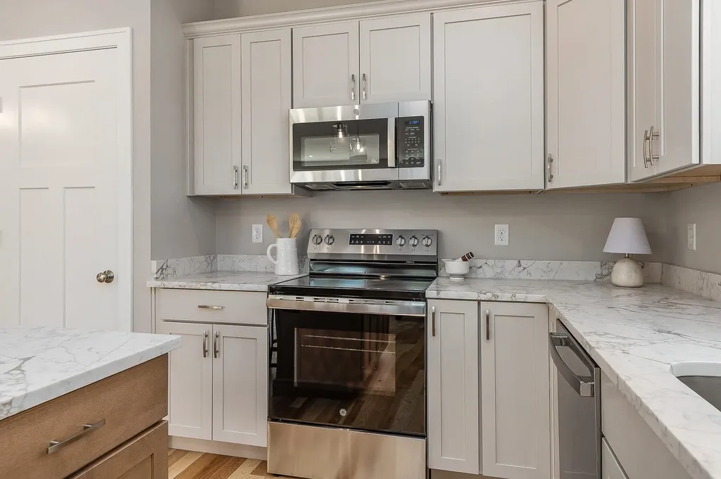 35 Eden Lane Portsmouth NH 03801