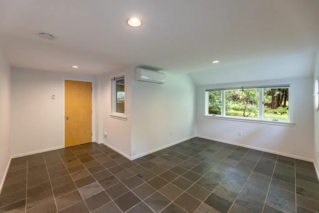 26 Low Road Hanover NH 03755