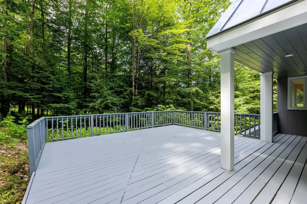 26 Low Road Hanover NH 03755