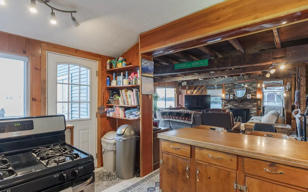 78 Colburn Lane Rindge NH 03461